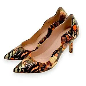 Tahari Neutral Earth Tone Tan Butterfly Carved Faux Leather Shoes Heels 7